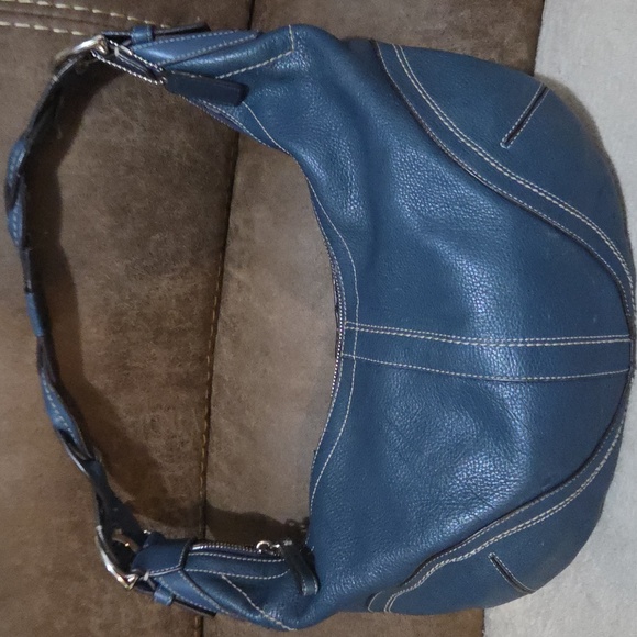 Coach Handbags - Coach Vintage Y2K Crescent Bag – Soft Blue Leathef